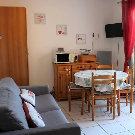 Proche Et Commerces Pour Ce T2 En Rdc Avec Jardin Privatif-4nma7 Apartment *
