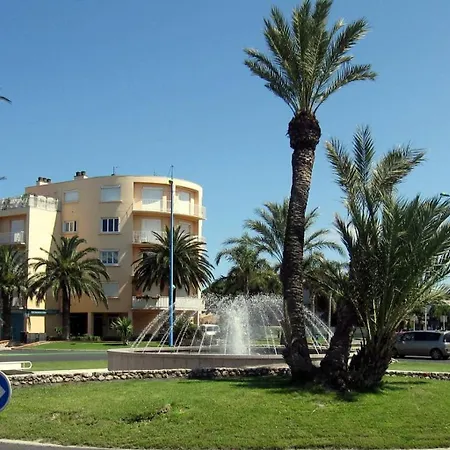 Apartment Proche Et Commerces Pour Ce T2 En Rdc Avec Jardin Privatif-4nma7